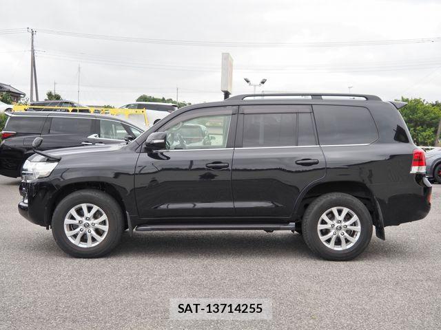 Toyota LAND CRUISER 2019-08 7327880-8