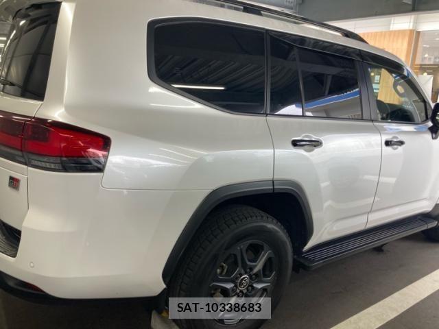 Toyota LAND CRUISER 2022-03 7327879-14