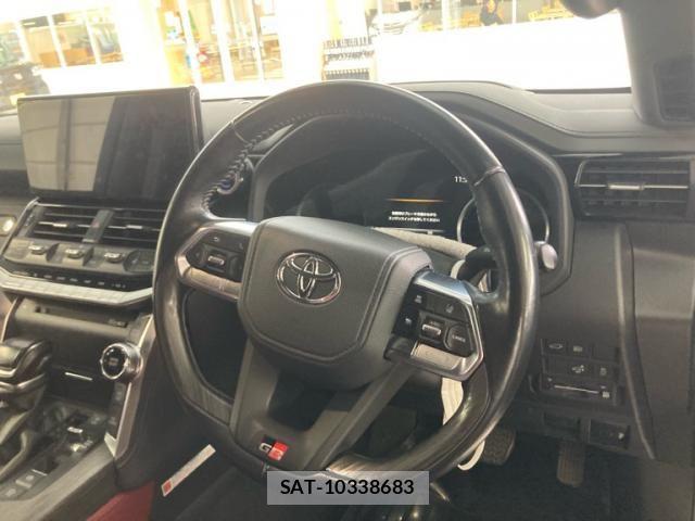 Toyota LAND CRUISER 2022-03 7327879-18