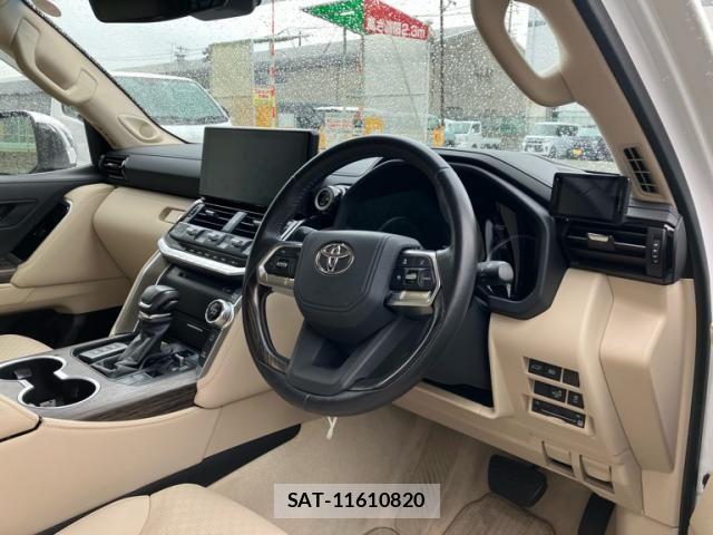 Toyota LAND CRUISER 2023-11 7327877-9
