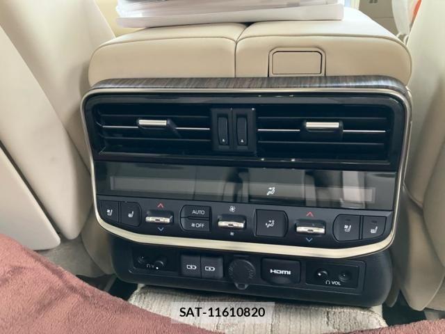 Toyota LAND CRUISER 2023-11 7327877-23