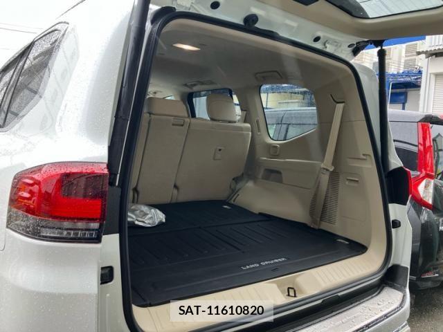 Toyota LAND CRUISER 2023-11 7327877-26