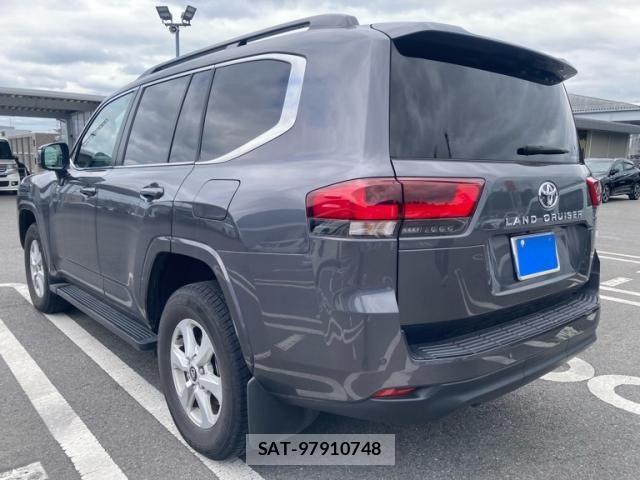 Toyota LAND CRUISER 2023-07 7327878-12