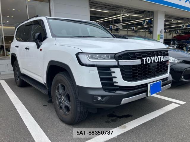 Toyota LAND CRUISER 2025-09 7327865-0