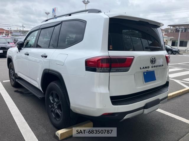 Toyota LAND CRUISER 2025-09 7327865-1