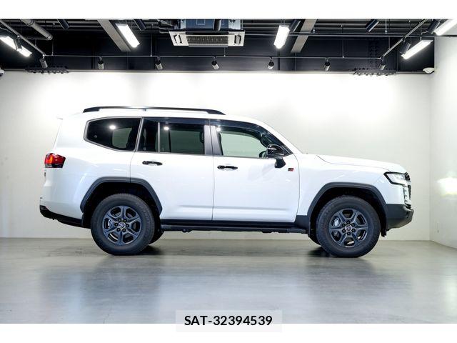 Toyota LAND CRUISER 2024-09 7327871-3