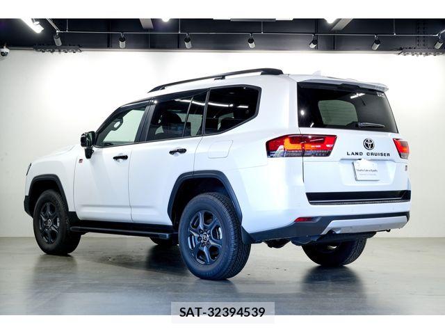 Toyota LAND CRUISER 2024-09 7327871-5