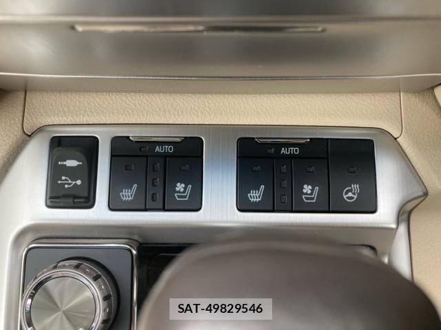 Toyota LAND CRUISER 2019-01 7358395-26