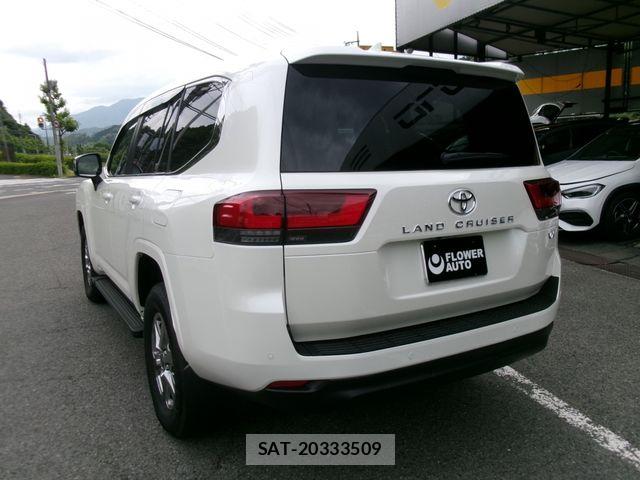 Toyota LAND CRUISER 2023-11 7358389-4