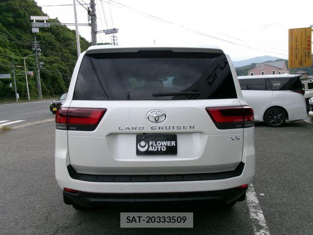 Toyota LAND CRUISER 2023-11 7358389-7