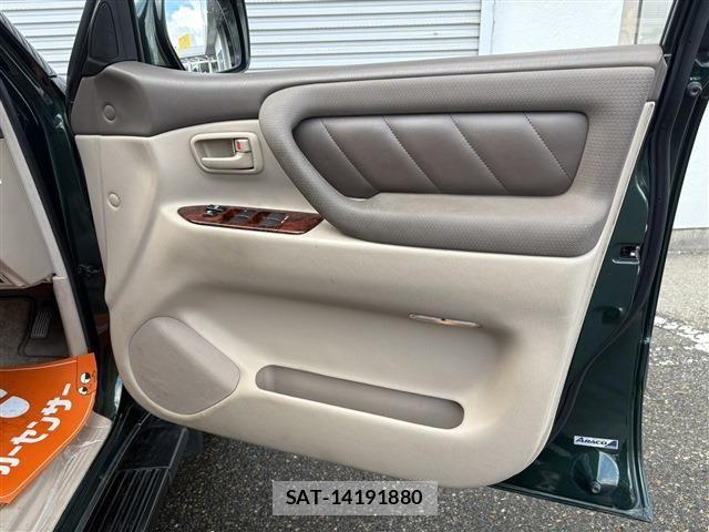 Toyota LAND CRUISER 1998-09 7358398-27