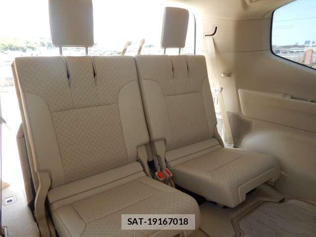 Toyota LAND CRUISER 2023-08 7455268-11