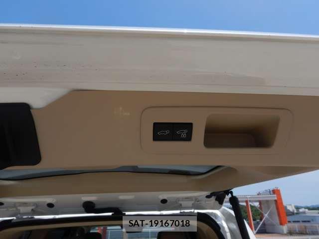 Toyota LAND CRUISER 2023-08 7455268-13