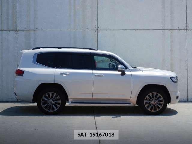 Toyota LAND CRUISER 2023-08 7455268-14