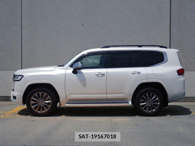 Toyota LAND CRUISER 2023-08 7455268-15