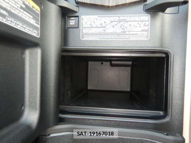 Toyota LAND CRUISER 2023-08 7455268-7