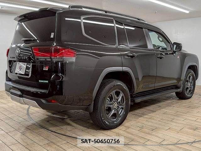Toyota LAND CRUISER 2022-05 7501192-16
