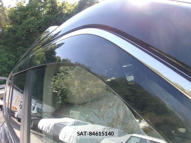 Toyota LAND CRUISER 2023-05 7562324-20
