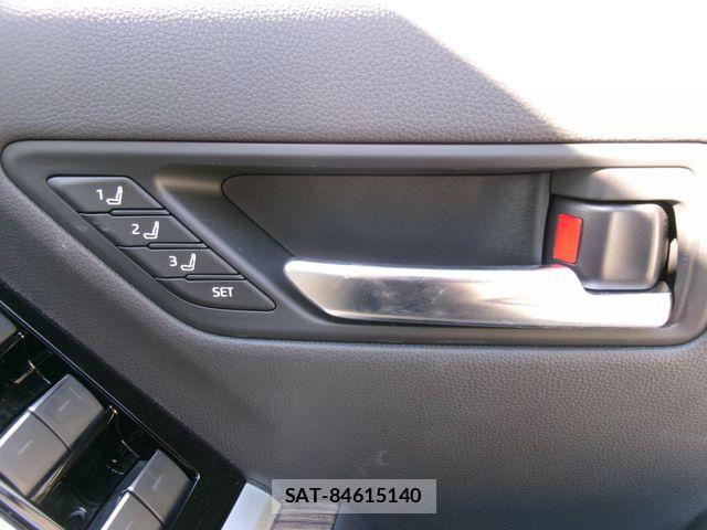Toyota LAND CRUISER 2023-05 7562324-22