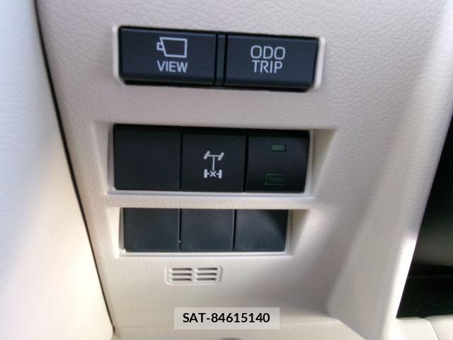 Toyota LAND CRUISER 2023-05 7562324-25