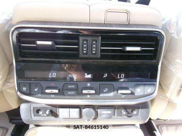 Toyota LAND CRUISER 2023-05 7562324-26