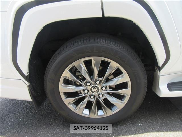 Toyota LAND CRUISER 2023-07 7617496-12