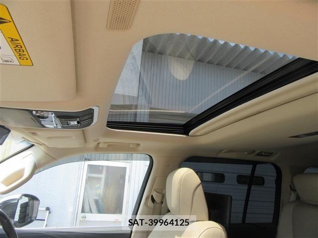 Toyota LAND CRUISER 2023-07 7617496-14