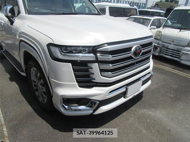 Toyota LAND CRUISER 2023-07 7617496-1