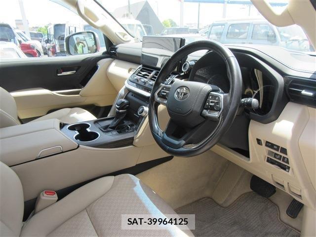 Toyota LAND CRUISER 2023-07 7617496-4
