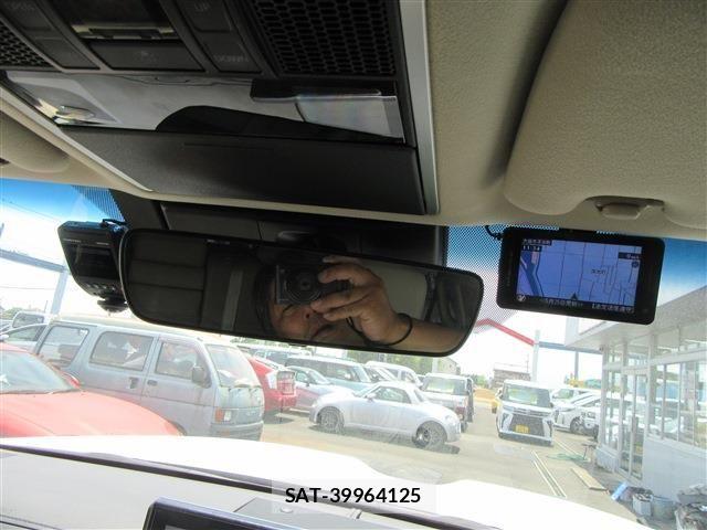 Toyota LAND CRUISER 2023-07 7617496-6