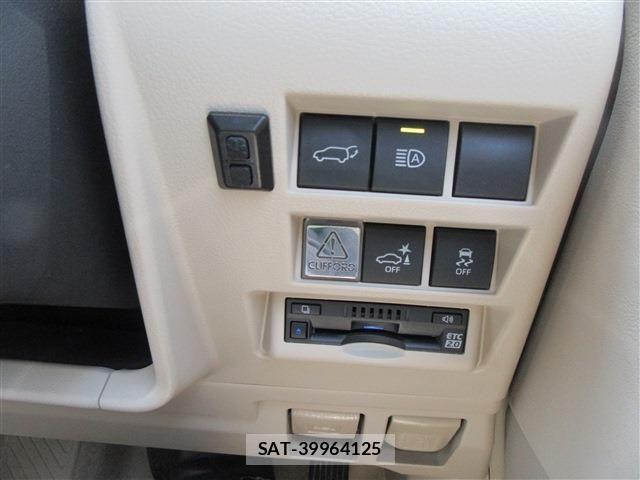 Toyota LAND CRUISER 2023-07 7617496-7