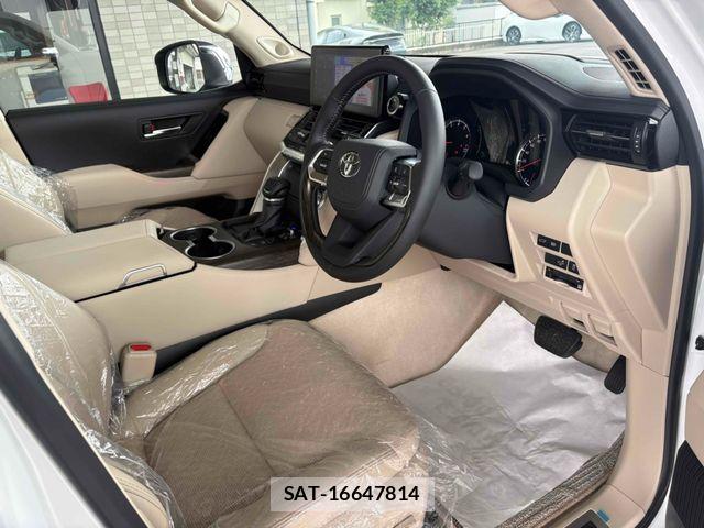 Toyota LAND CRUISER 2024-08 7617494-6
