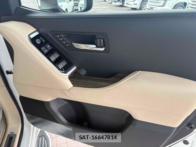 Toyota LAND CRUISER 2024-08 7617494-7
