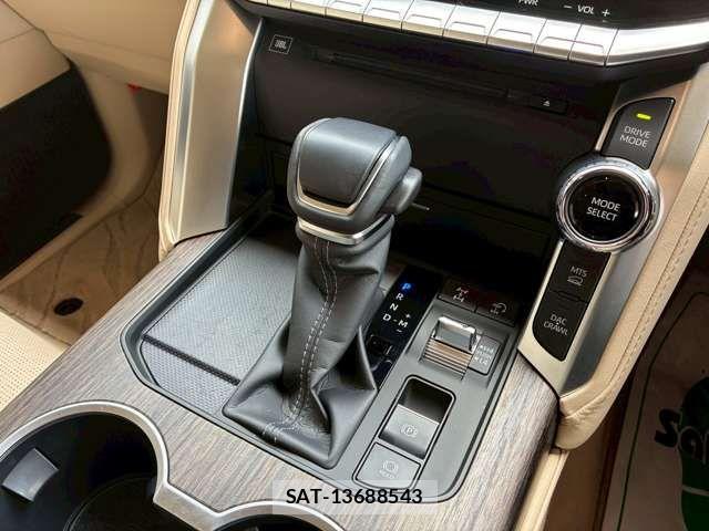 Toyota LAND CRUISER 2024-01 7617498-19