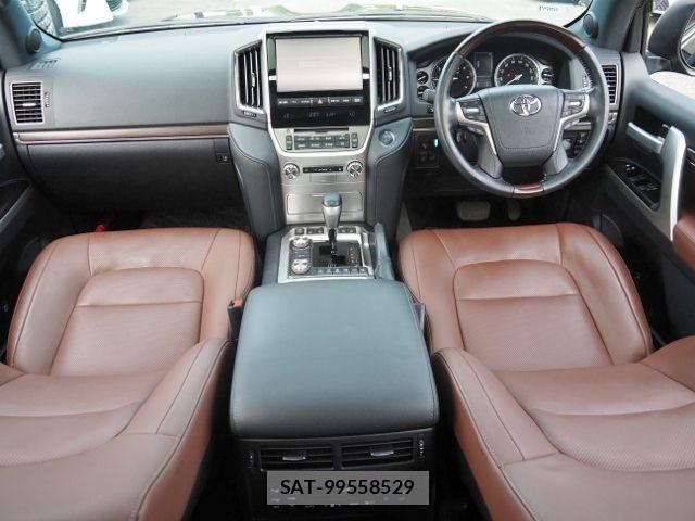 Toyota LAND CRUISER 2018-02 7617509-11