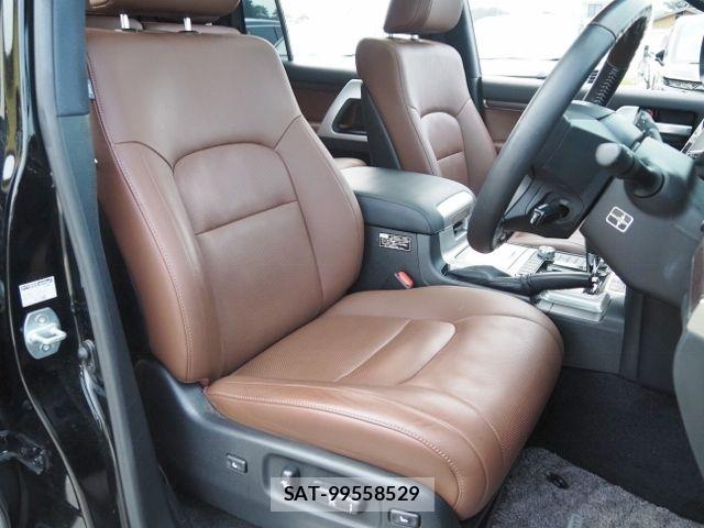 Toyota LAND CRUISER 2018-02 7617509-12