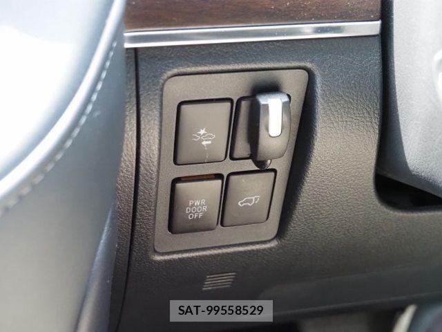 Toyota LAND CRUISER 2018-02 7617509-25