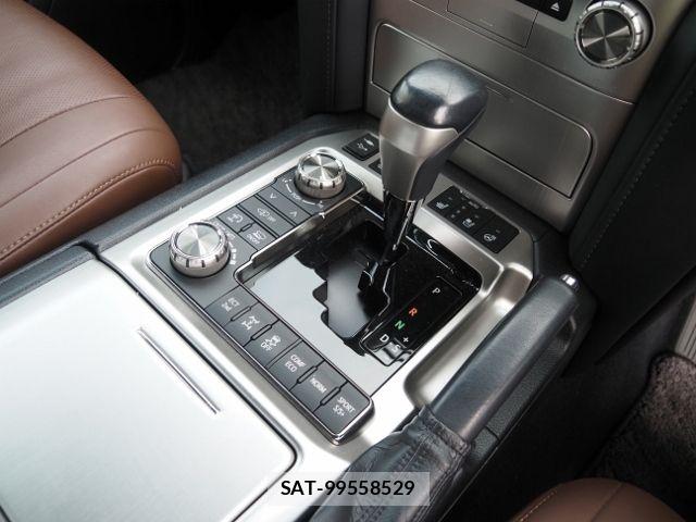 Toyota LAND CRUISER 2018-02 7617509-28