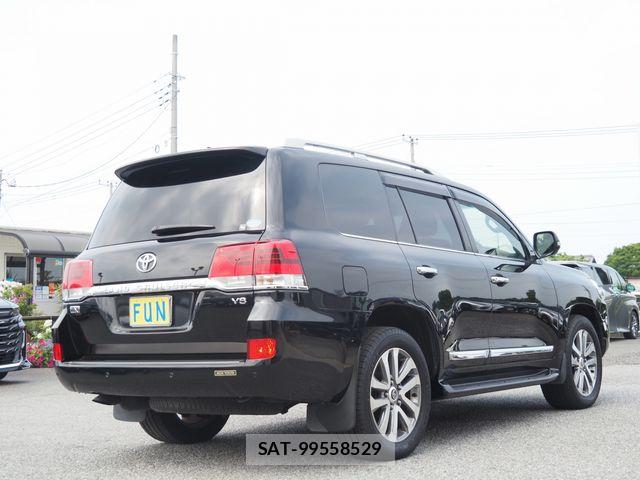 Toyota LAND CRUISER 2018-02 7617509-4