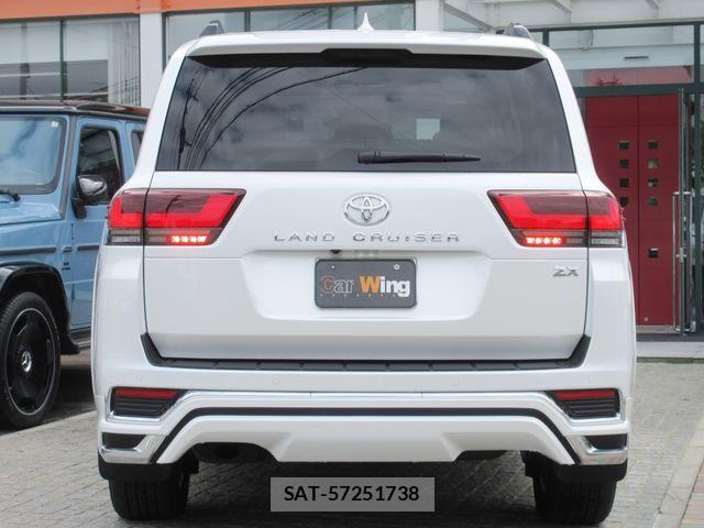 Toyota LAND CRUISER 2024-10 7617499-10