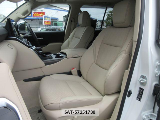Toyota LAND CRUISER 2024-10 7617499-12