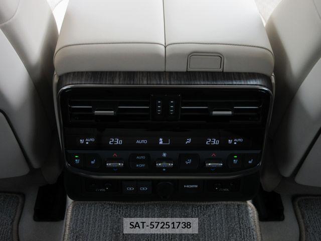 Toyota LAND CRUISER 2024-10 7617499-16