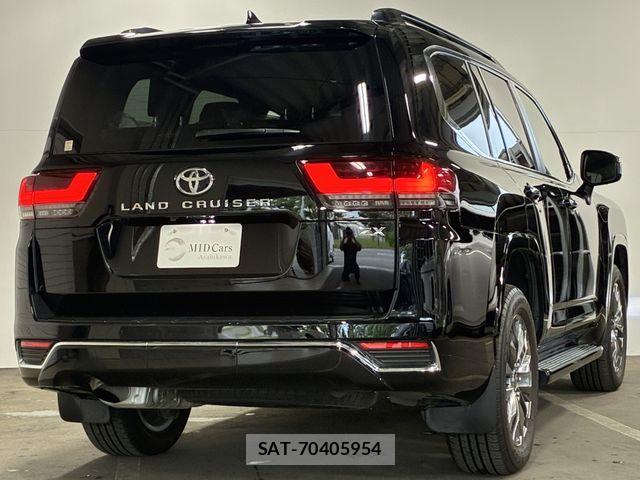 Toyota LAND CRUISER 2021-12 7724884-6