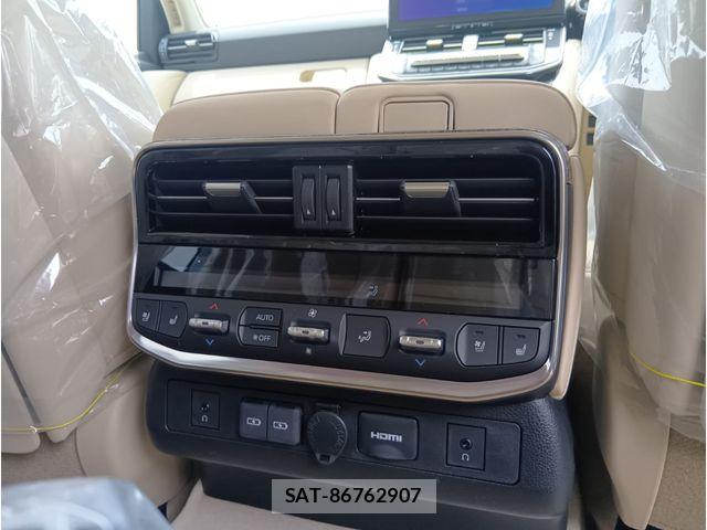 Toyota LAND CRUISER 2026-05 7724886-17