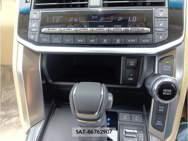 Toyota LAND CRUISER 2026-05 7724886-25
