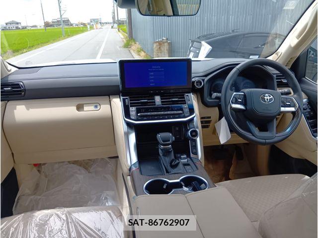 Toyota LAND CRUISER 2026-05 7724886-2