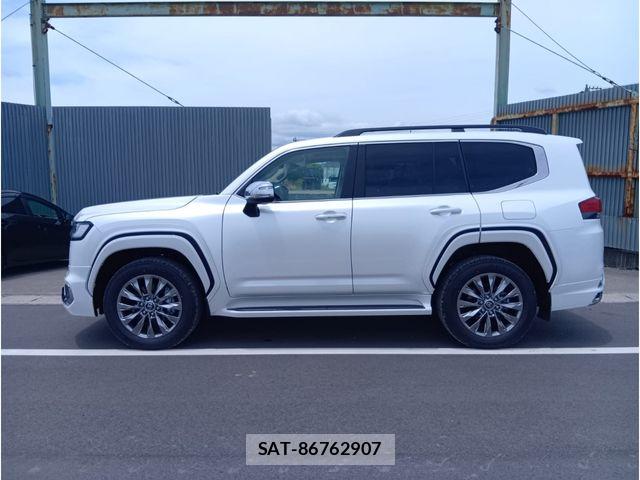 Toyota LAND CRUISER 2026-05 7724886-6