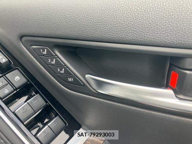 Toyota LAND CRUISER 2024-04 7724896-22