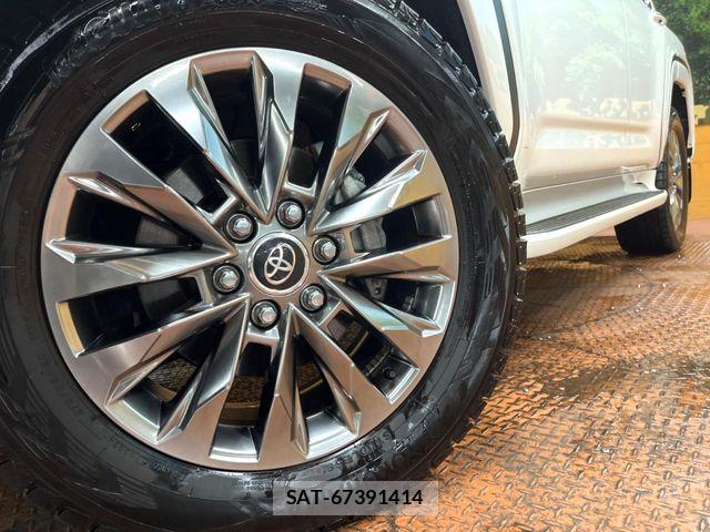 Toyota LAND CRUISER 2023-03 7724897-12