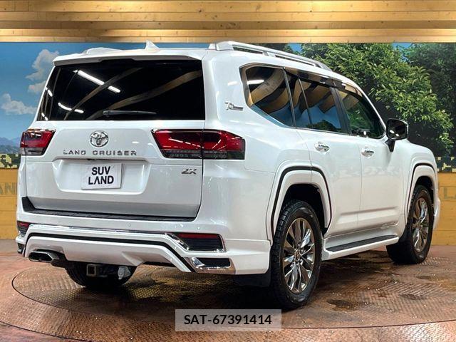 Toyota LAND CRUISER 2023-03 7724897-17